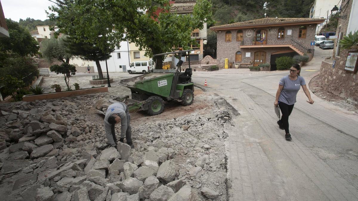 La plaza del Ayuntamiento en obras.