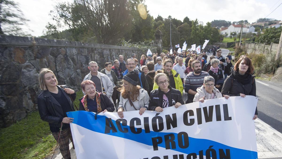 Feliz consenso entre instituciones, partidos y memorialistas: «El pazo es nuestro»