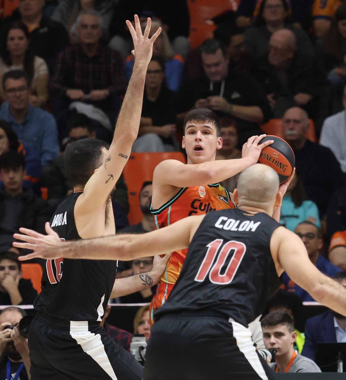 Las mejores imágenes del Valencia Basket - Girona Basketball