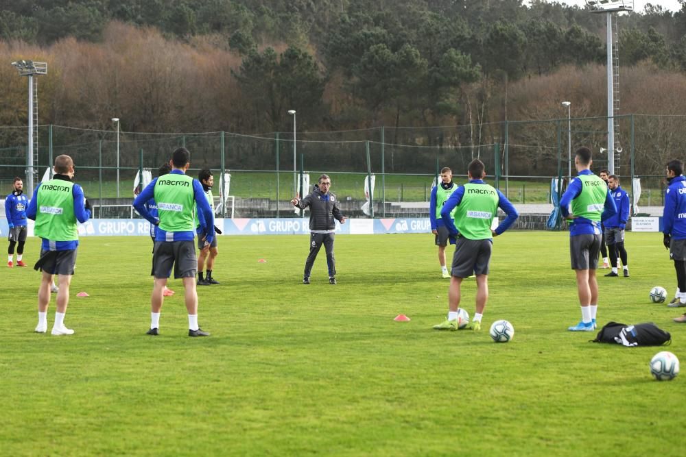 Sabin Merino se entrena con el equipo en Abegondo