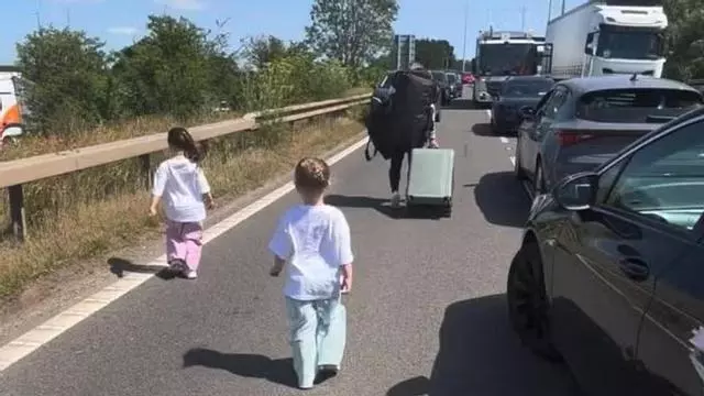 Kaiya Brown y su familia corrieron por la M6 para no perder su vuelo desde el aeropuerto de Birmingham a Lanzarote