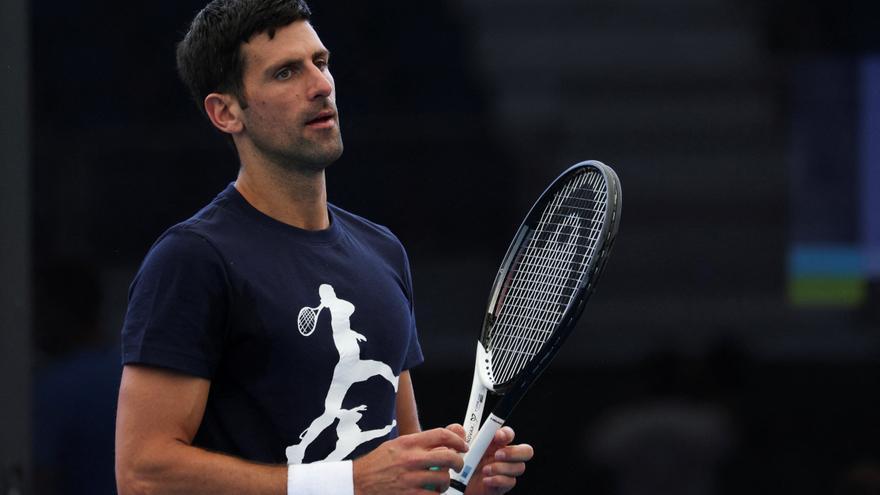 Djokovic vuelve a Australia tras ser deportado el año pasado