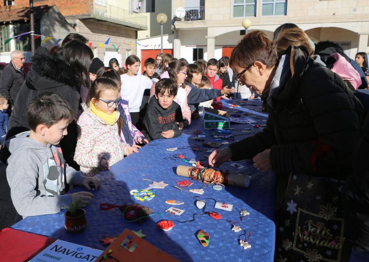 El mercadillo que alegra un día de colegio