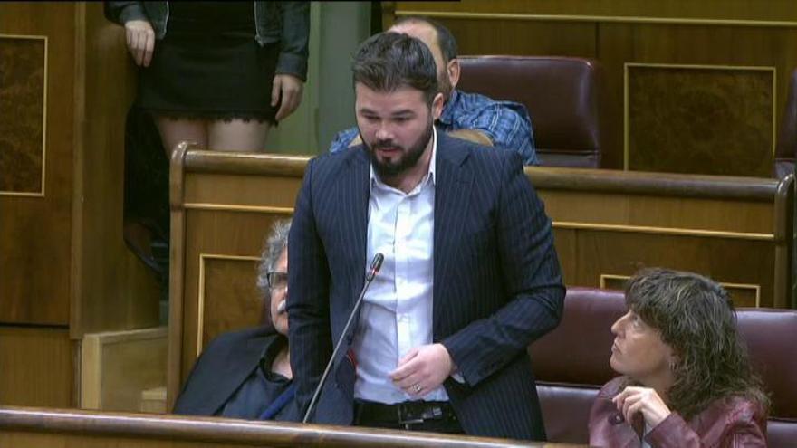 Rufián acusa al Gobierno de mandar &#039;salvajes&#039; a Cataluña