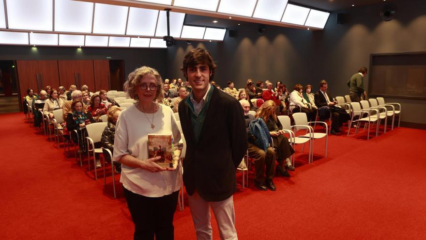 Alfonso Goizueta,  finalista del premio &quot;Planeta&quot;: &quot;Si te pasas la vida huyendo, como Alejandro, acabas desperdiciándola&quot;