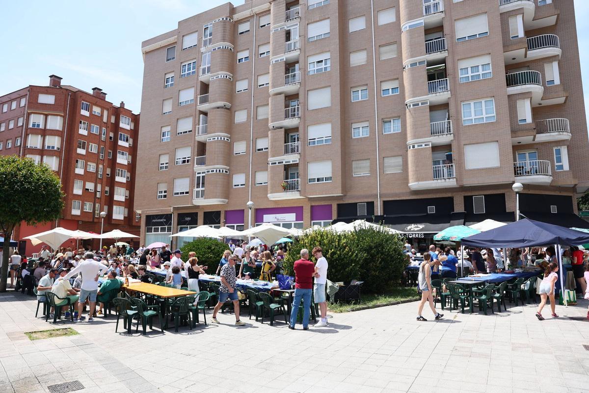 EN IMÁGENES: Villalegre se tira a la calle para cerrar las fiestas del barrio