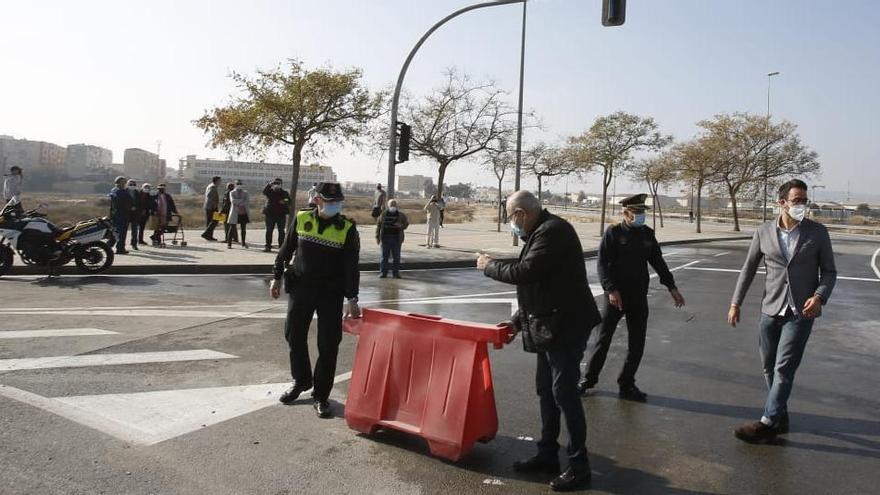 Los ediles de Urbanismo y Movilidad durante la apertura del tramo de Vía Parque