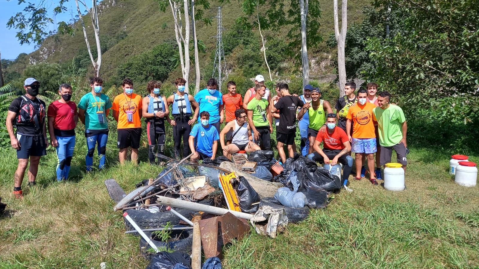 Jornada de limpieza en el Sella