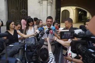 Minut de silenci a Girona per condemnar el doble crim de la Font de la Pólvora