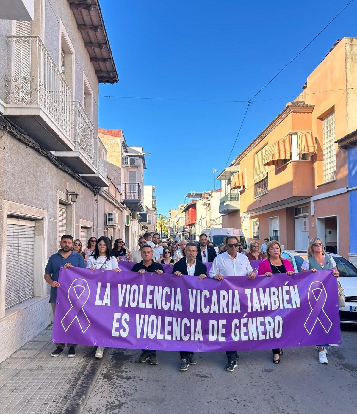 Dolores despide a Marisol y Alberto y clama contra la violencia machista