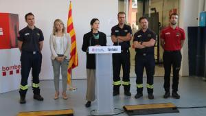 La consellera dInterior, Núria Parlon en una compareixença al Parc de Bombers de Cerdanyola
