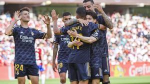 Resumen, goles y highlights del Granada 0 - 4 Real Madrid de la jornada 35 de LaLiga EA Sports