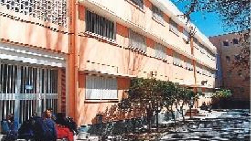 La oposición lamenta que el proyecto del instituto Azorín haya vuelto al cajón en 2011