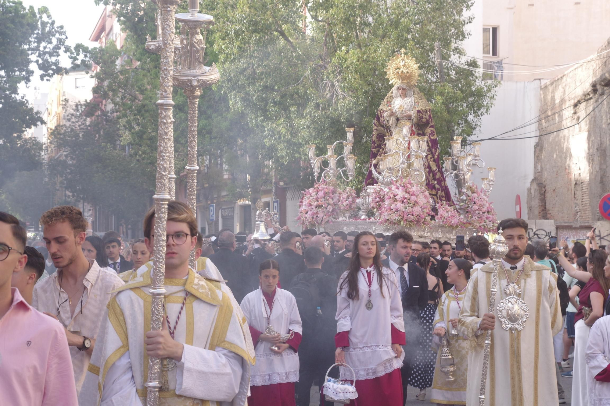 La procesión de la Virgen de la Trinidad este sábado por su festividad en Pentecostés, en imágenes