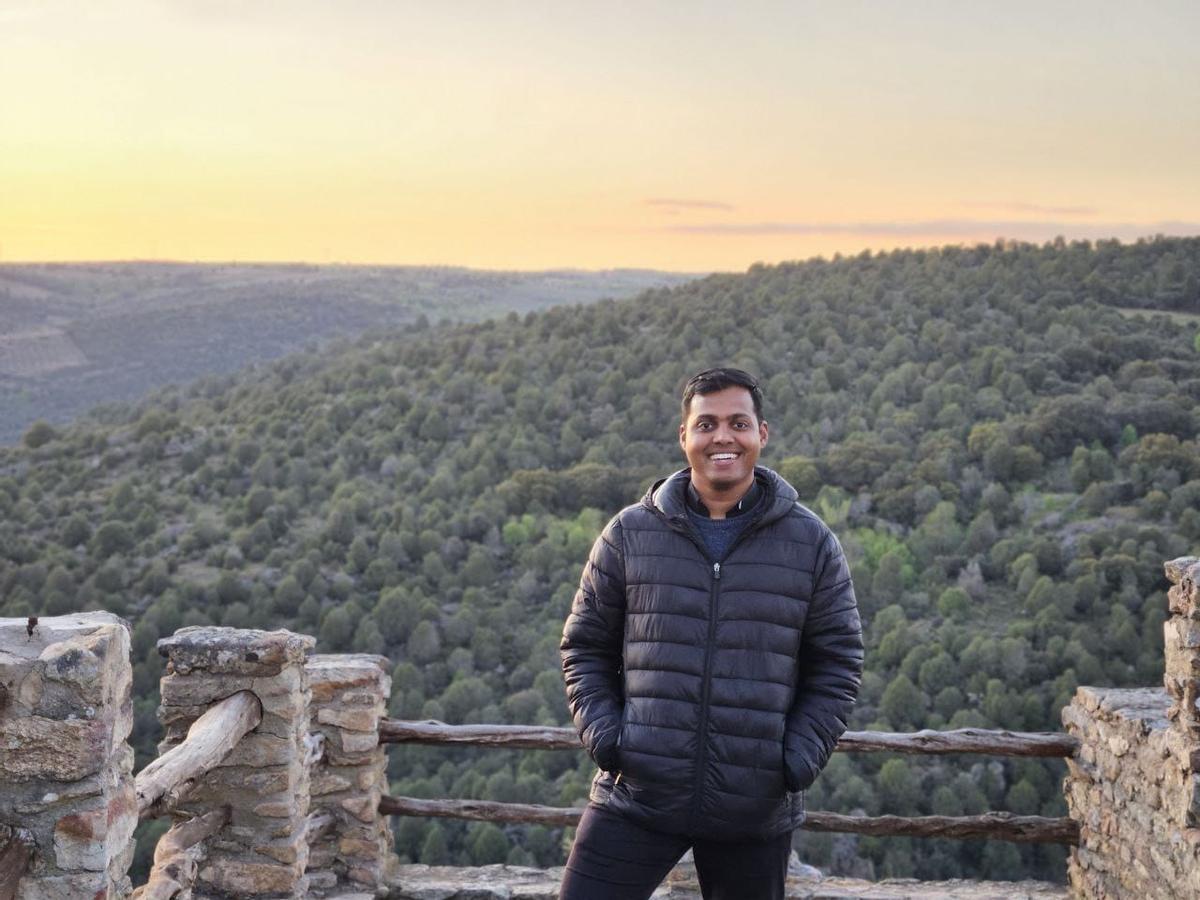 El presbítero en un mirado de Los Arribes.