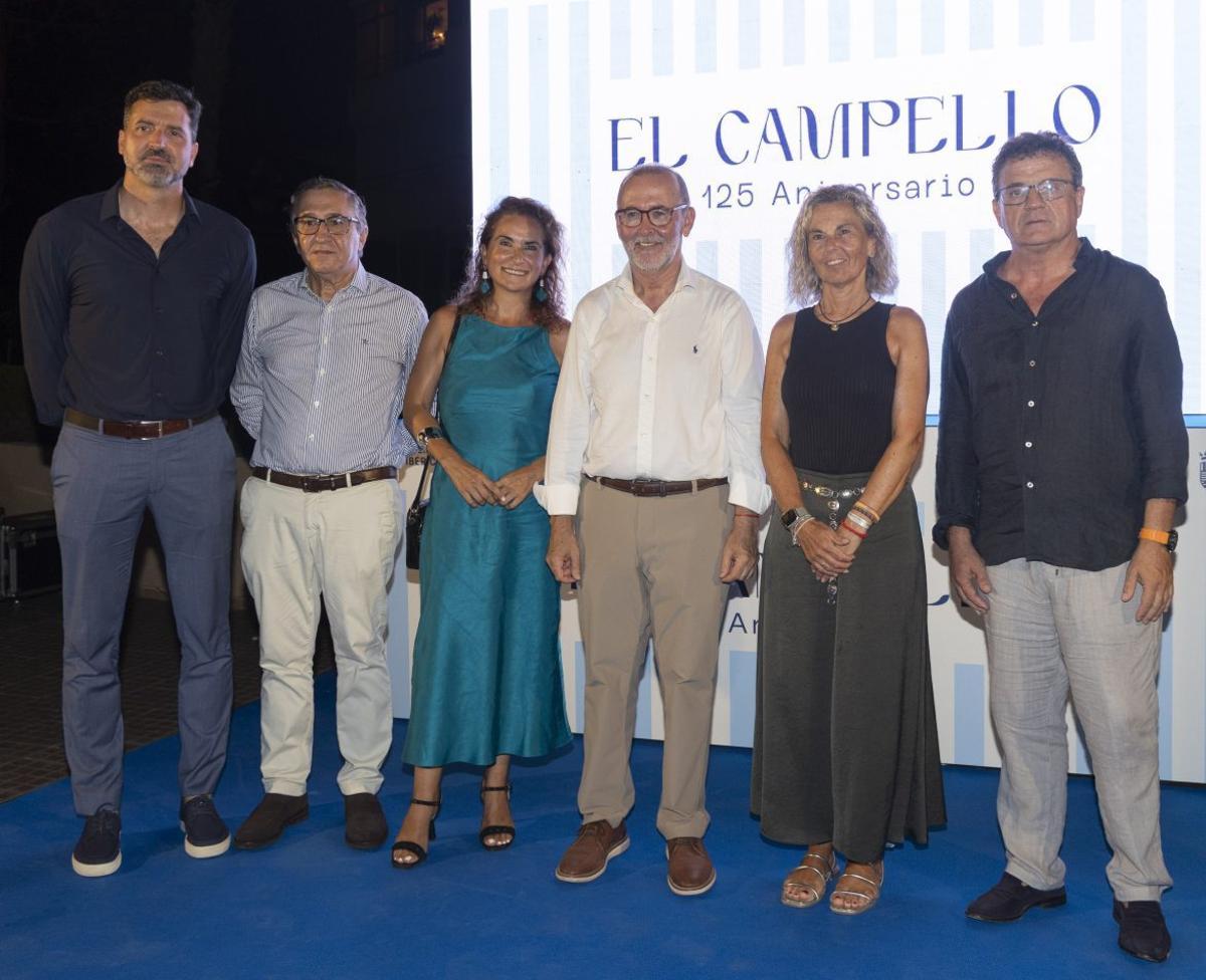 Francisco González, director de Comunicación de la Generalitat; José Antonio Rovira,    conseller de Economía y Hacienda; Eva Valero, directora del Departamento de Filología   Española de la UA; Juanjo Berenguer, alcalde de El Campello; Lourdes Llopis, concejala      de Hacienda de El Campello; y Toni Cabot, director de INFORMACIÓN. |