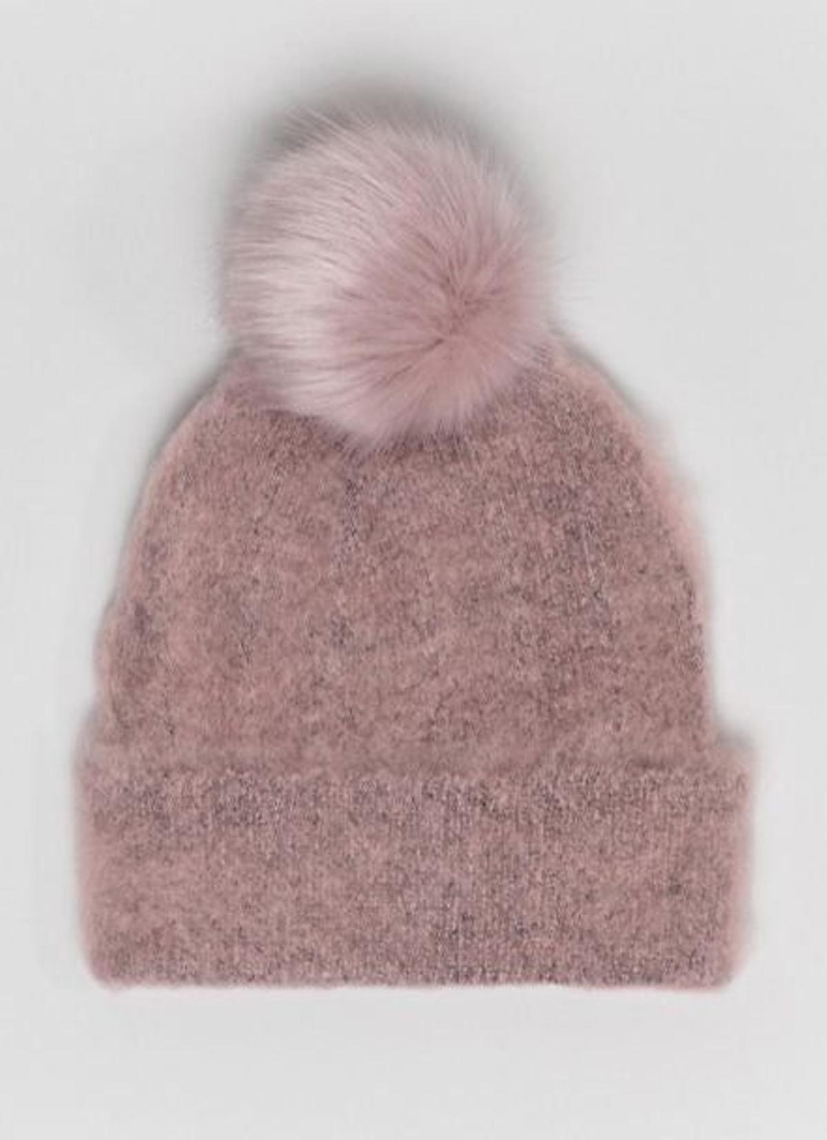 Gorro de lana con pompón de Asos (Precio: 4,49 euros)