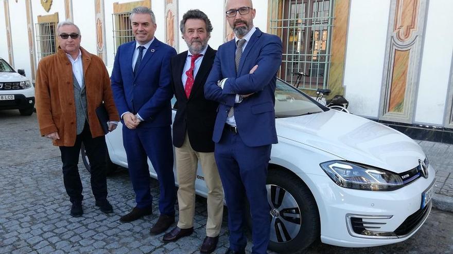 La Diputación dotará a 36 municipios de puntos de carga de coches eléctricos