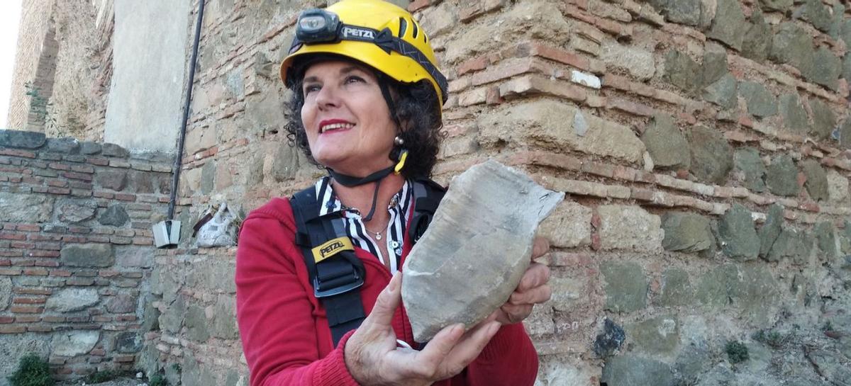 Cangilón árabe de una noria, localizado en el pozo Airón de la Alcazaba. | ÁLEX ZEA