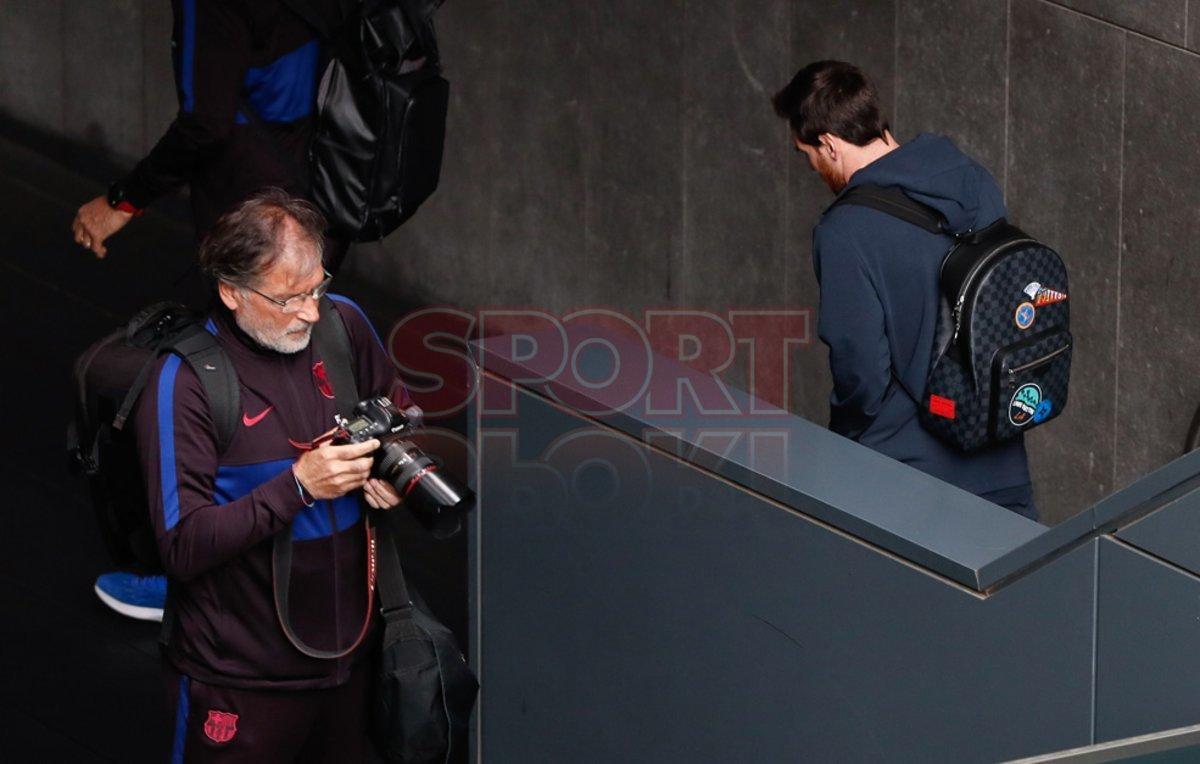 Los jugadores del FC Barcelona llegan a Madrid para la disputa de El Clásico de LaLiga contra el Real Madrid en el Santiago Bernabéu Los jugadores del FC Barcelona llegan a Madrid para la disputa de El Clásico de LaLiga contra el Real Madrid en el Santiago Bernabéu