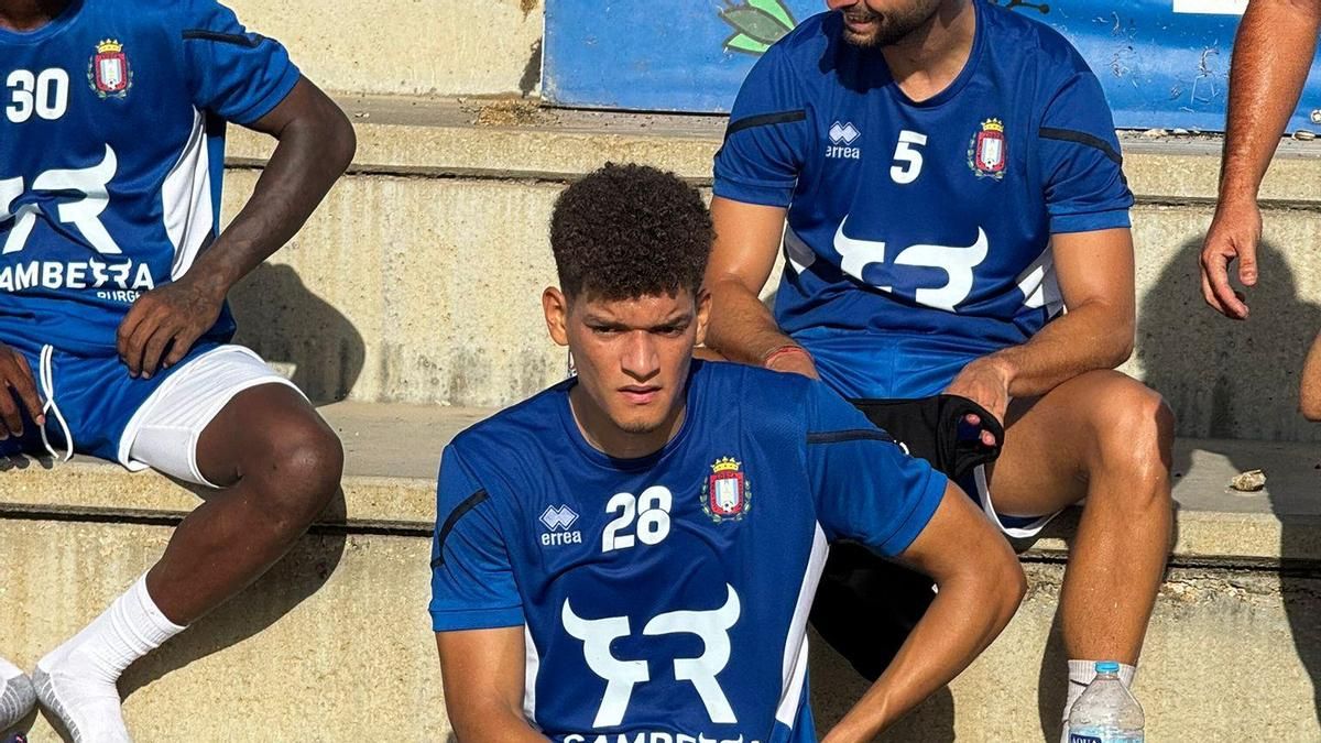 Montes de Oca, en el entrenamiento del Lorca Deportiva