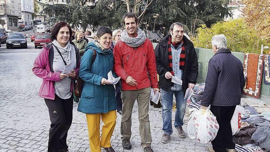 María Sofía Díaz y David Bruzos, en el centro de la imagen. // I.O.