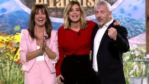 Nagore Robles, Sandra Barneda y Carlos Sobera, presentadores de ’Pesadilla en el Paraíso 2’.