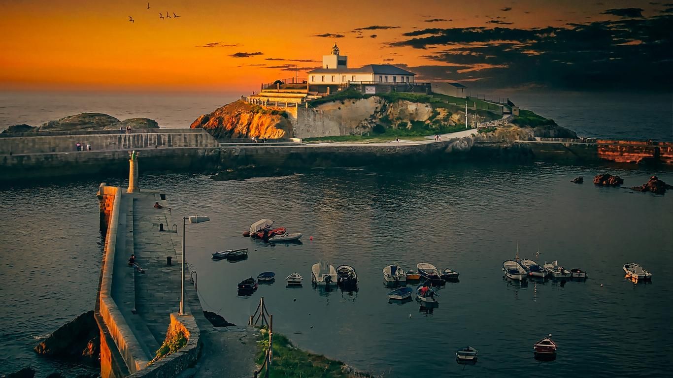 Tapia de Casariego al atardecer.