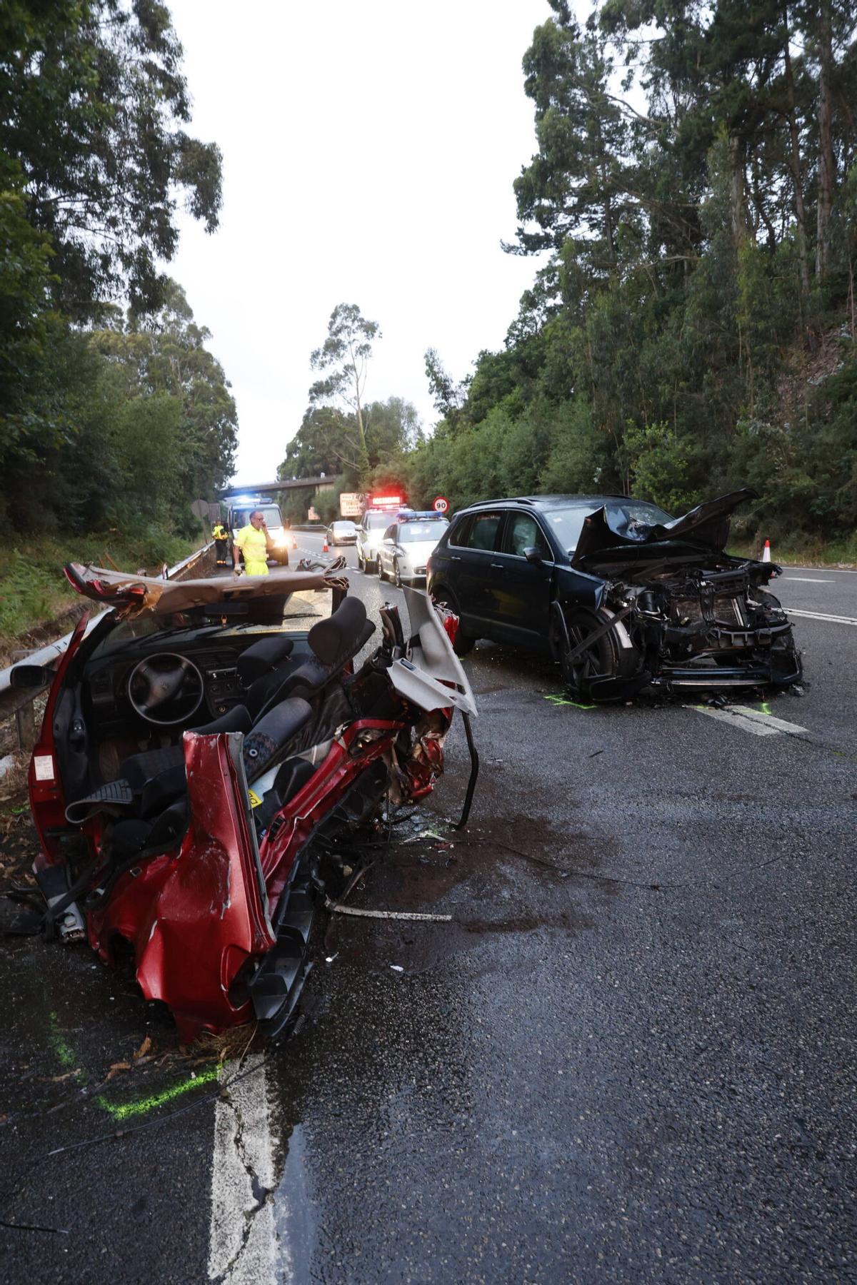 En imágenes: así fue el grave accidente que se saldó con un fallecido en la variante de Avilés