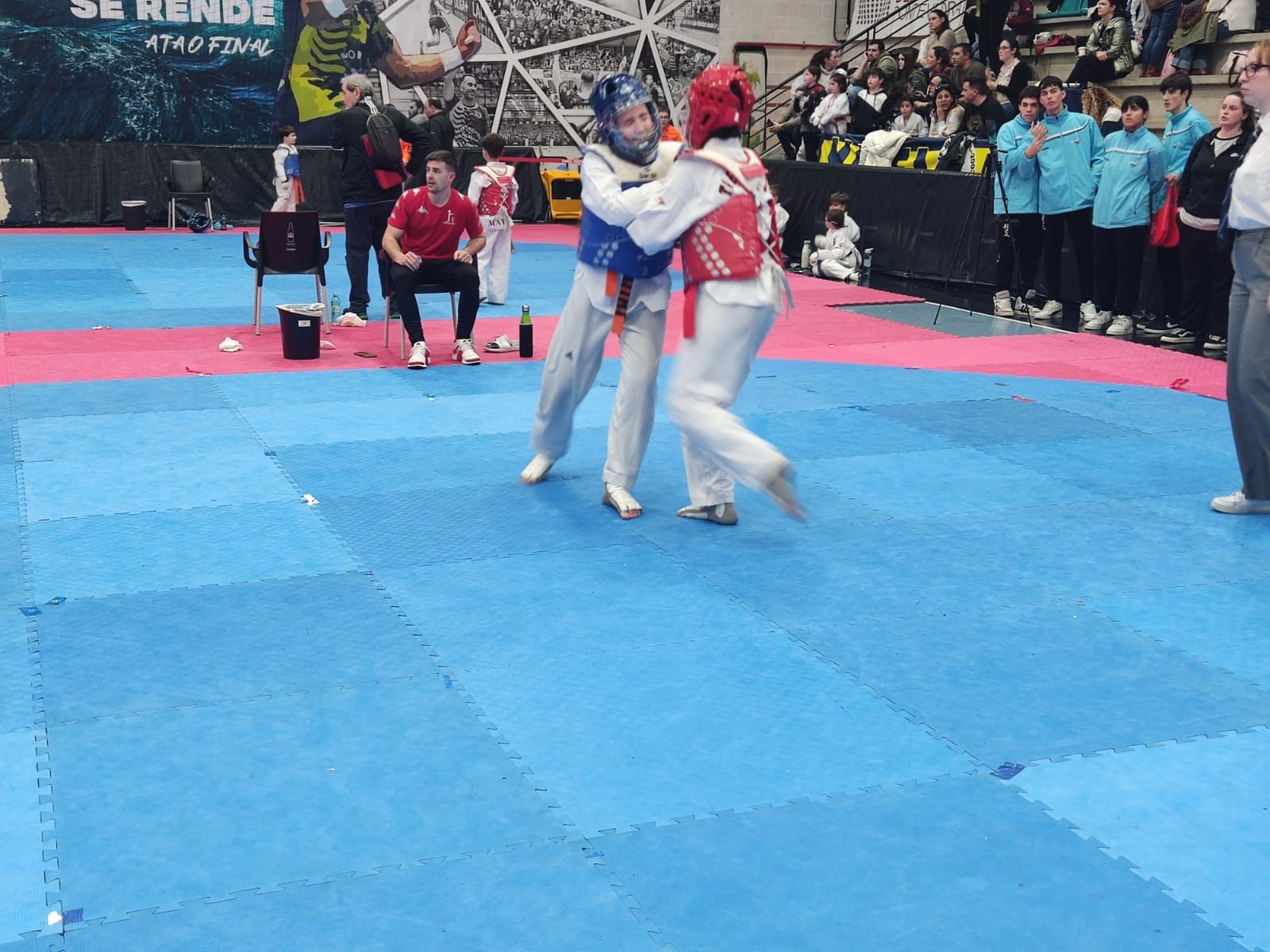 El Campeonato Gallego de Promesas y Veteranos llena O Gatañal de aficionados al taekwondo