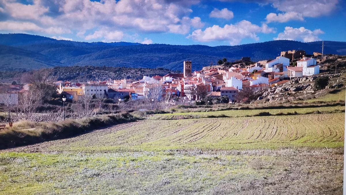 El Toro es un municipio de apenas 250 habitantes situado en la comarca del Alto Palancia.