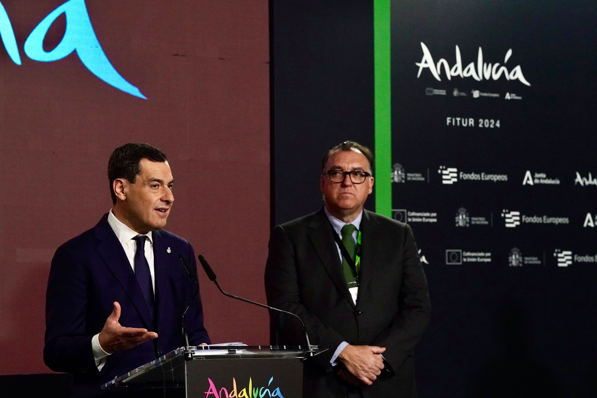 Juanma Moreno, en la jornada inaugural del stand de Andalucía en Fitur 2024.