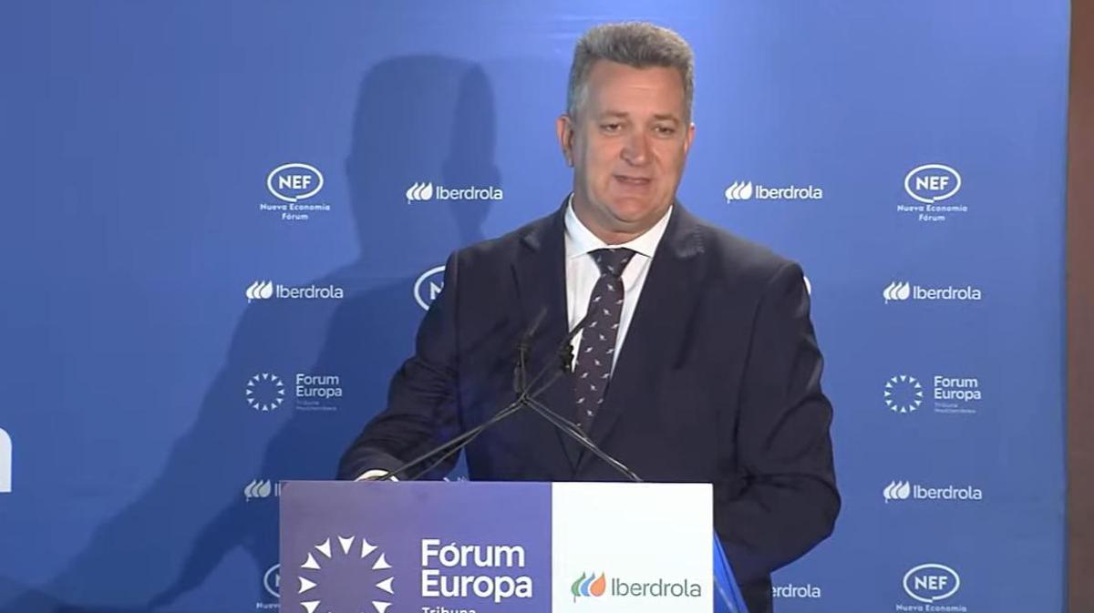 El vicepresident tercer i conseller de Medi Ambient, Territori, Infraestructures i Transports, Vicent Martínez Mus, intervé en el Fòrum Europa, este dilluns