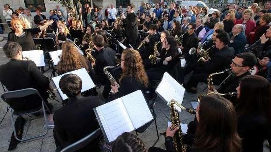 Actuación de la Orquesta de Saxos en Redondela. // Marta G. Brea