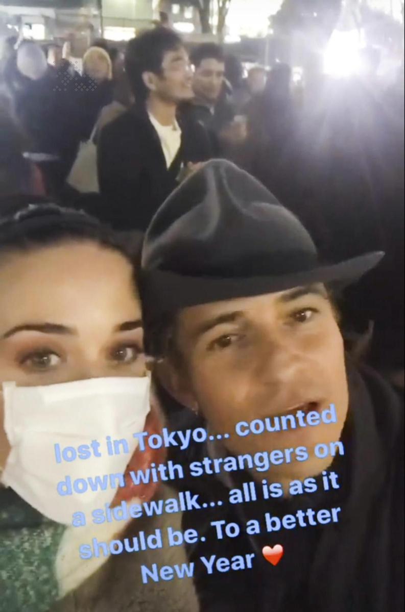 Katy Perry y Orlando Bloom disfrutando de Tokio