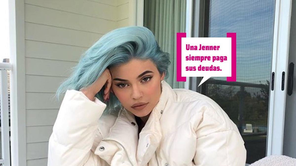 Kylie Jenner con pelo azul