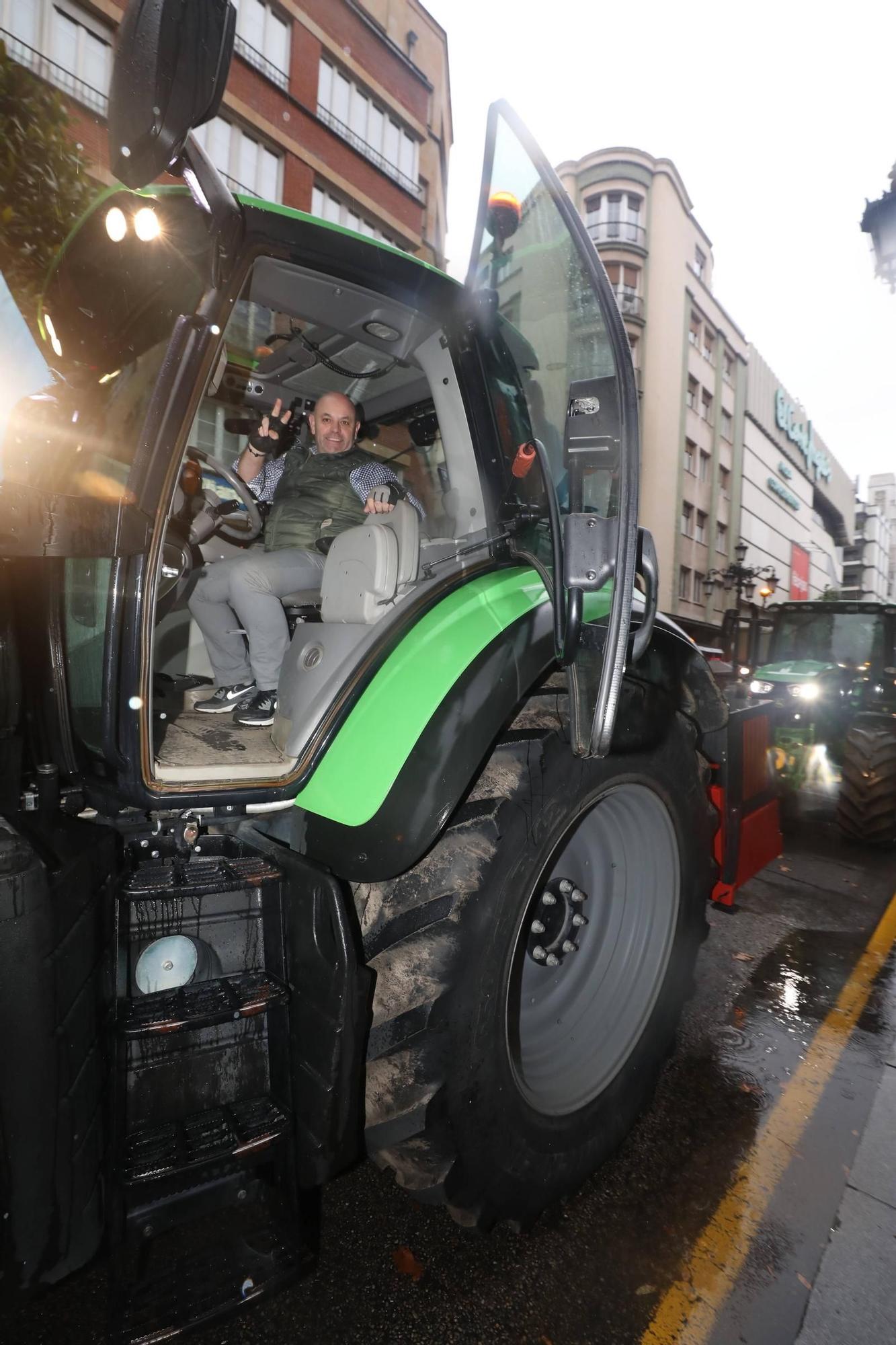 Protestas de los ganaderos y agricultores en Oviedo