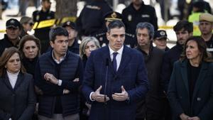 Sánchez ofrece toda la ayuda necesaria a Valencia ante la terrible tragedia