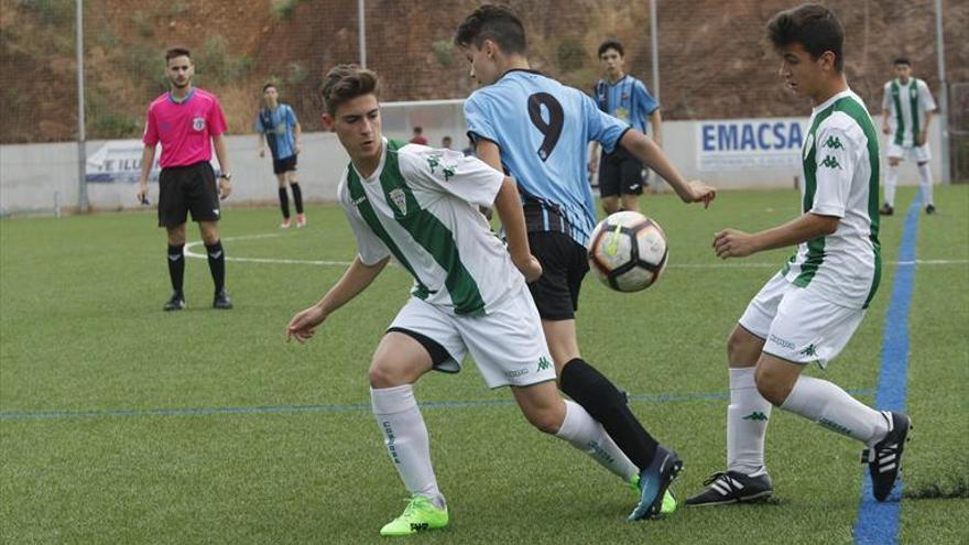 El fútbol base vuelve a los campos por Navidad