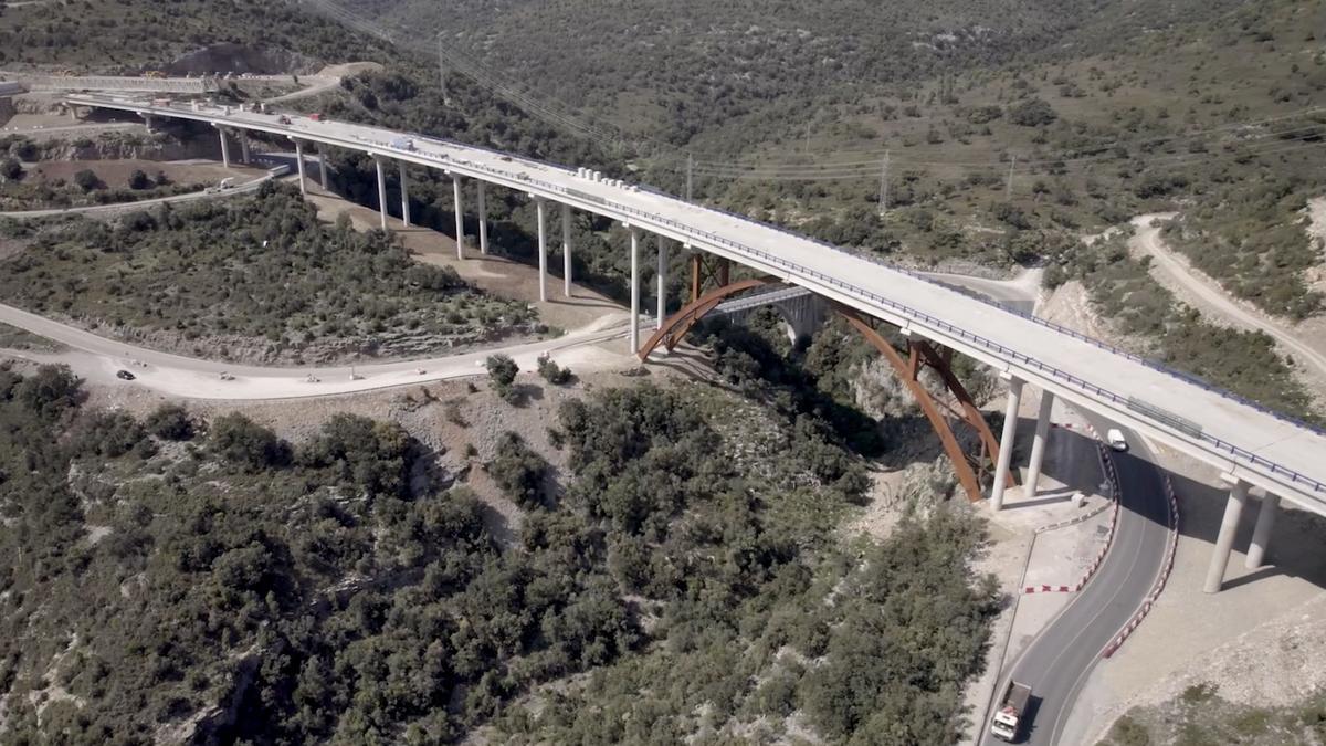 Imagen del viaducto de la Bota