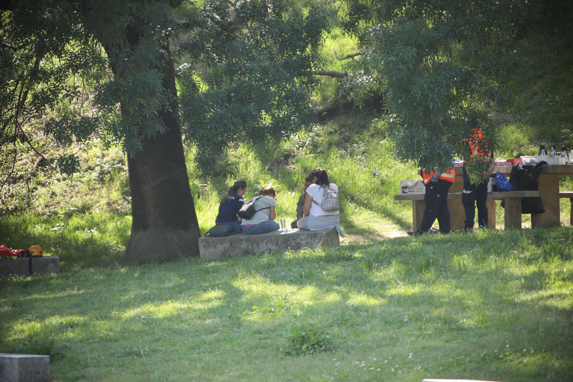 Búsqueda por agua y aire del joven arrastrado por el río en Arbo