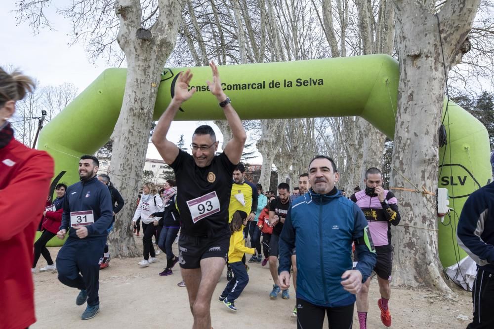 Caldes fa una marxa solidària contra el càncer