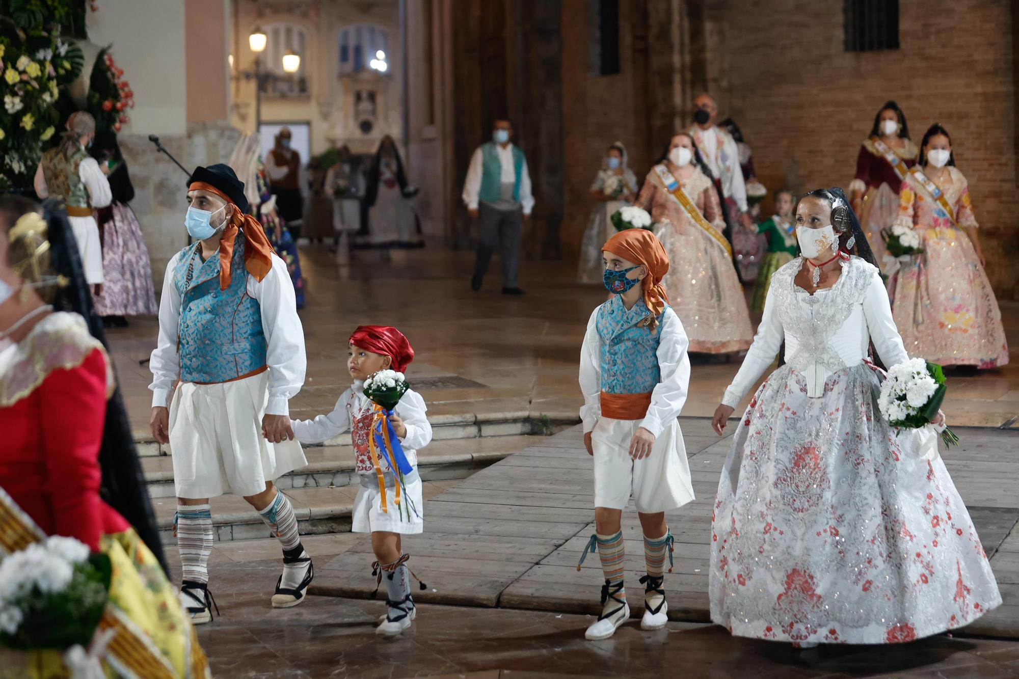 Búscate en el primer día de Ofrenda por las calles del Mar y Avellanas entre las 22:00 y 23:00 horas