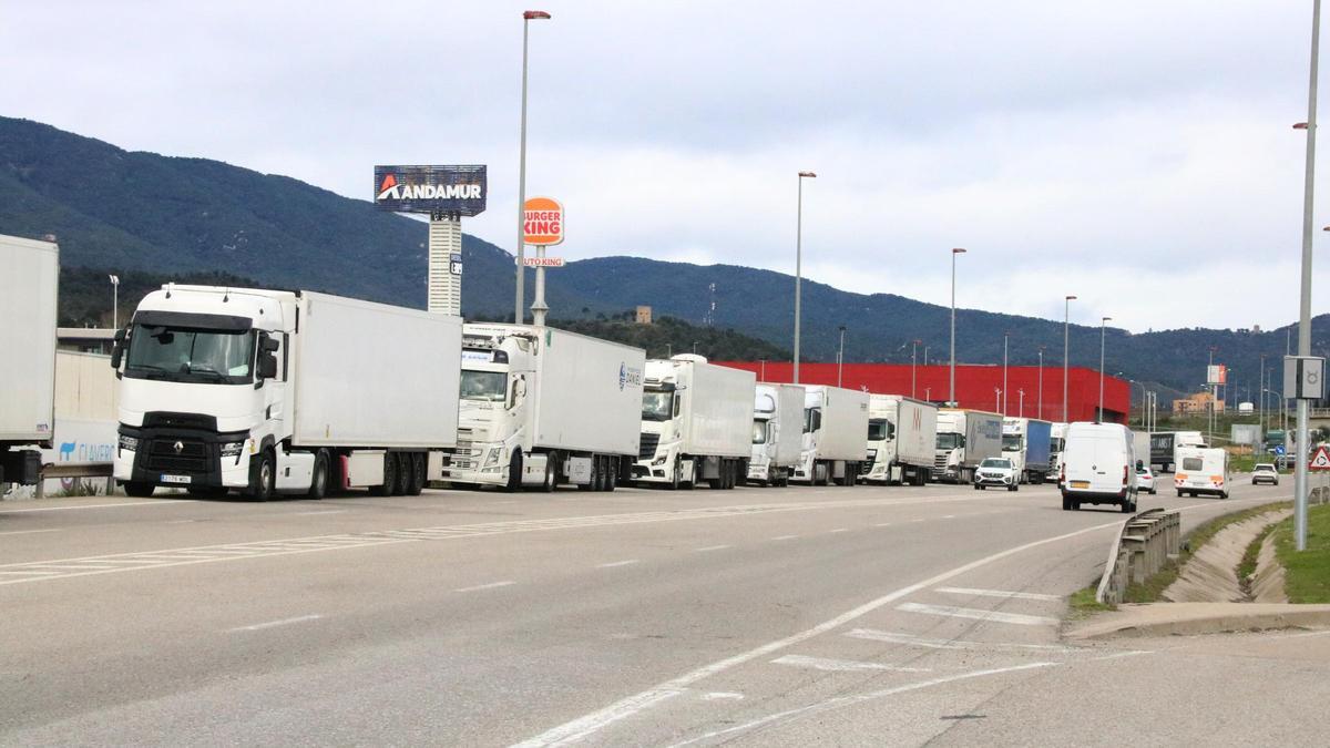 Camiones parados en La Jonquera