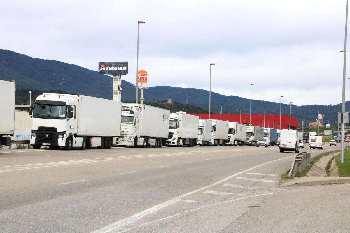 Camiones parados en La Jonquera