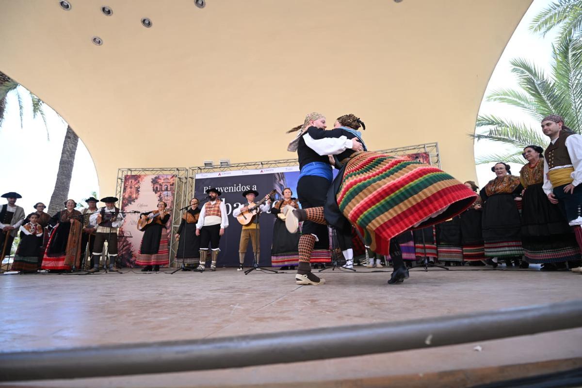 Albacete llega a Alicante con una jornada de folklore y gastronomía Albacete llega a Alicante con una jornada de folklore y gastronomía