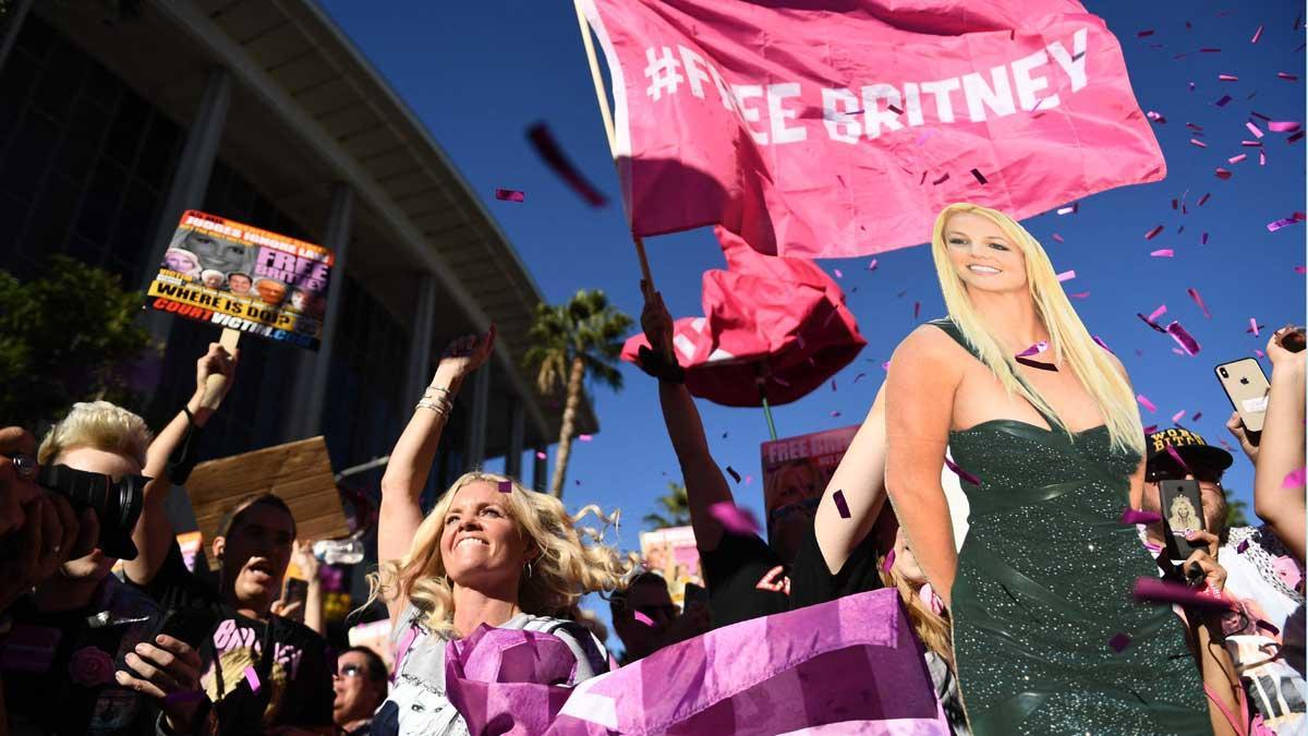 #FreeBritney: Los fans de Britney Spears celebran la retirada de la tutela sobre la cantante.