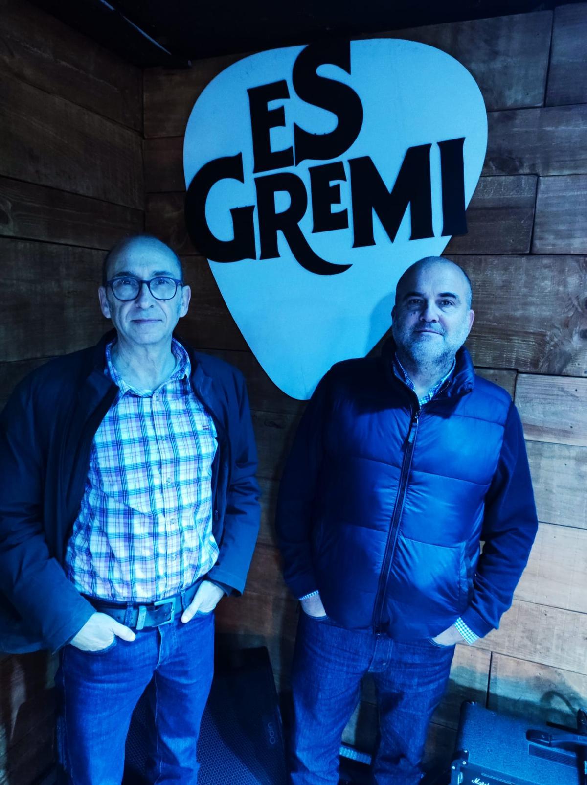 Guillem y Miguel, componentes de un grupo historico, La Granja