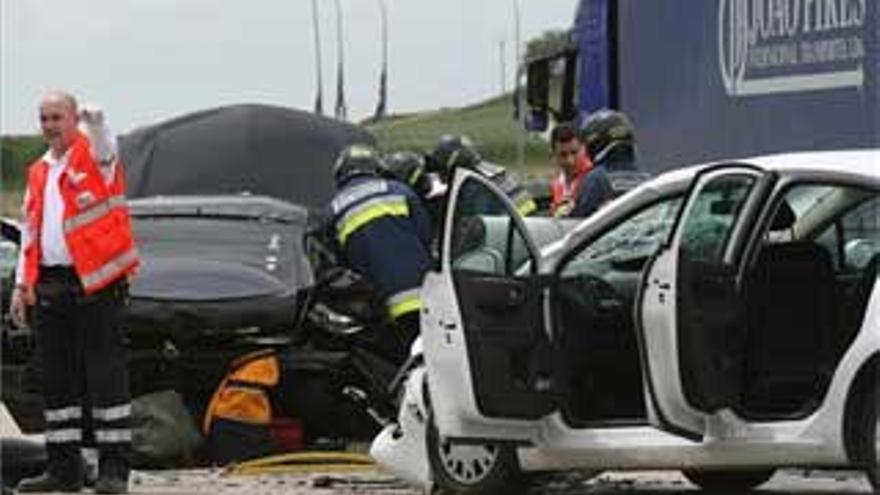 Mueren 17 personas en las carreteras durante el fin de semana