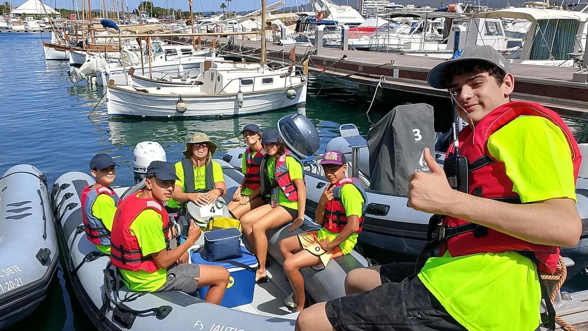 Grupo de voluntarios de 'Salvem Sa Badia".